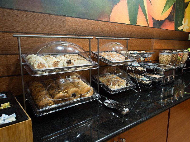 B9F5CE04CBF3552F3B0AAE6505E8BC3E