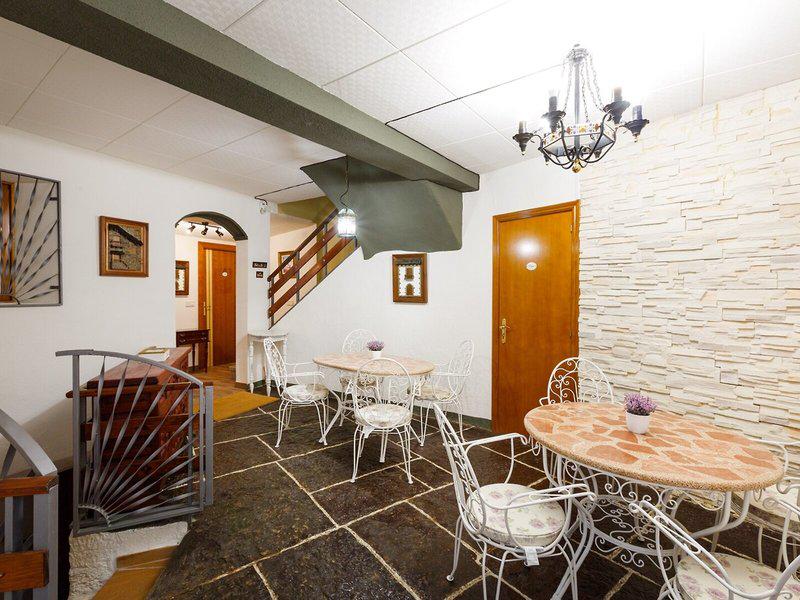 F3D250BA15ECDA0C2E537BAA908F09BE