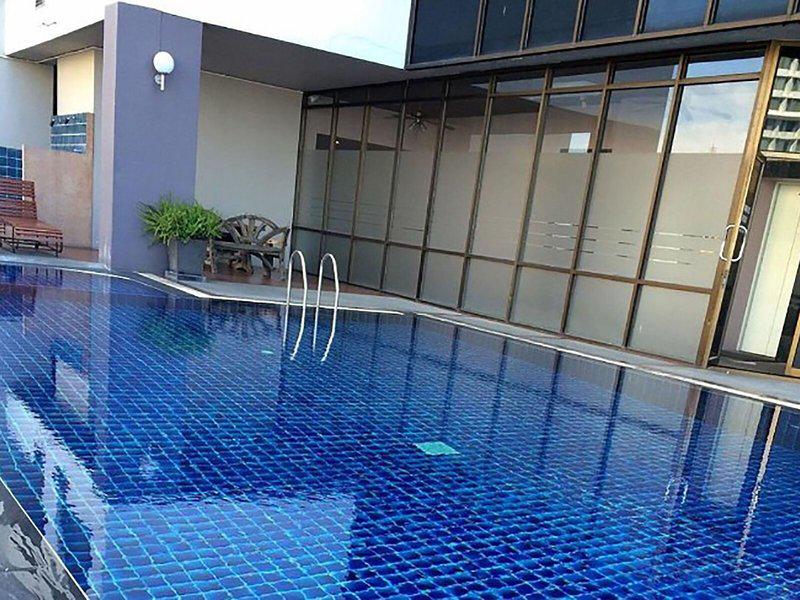 1EFA1E4FFF0F71EC26658127EA76836D