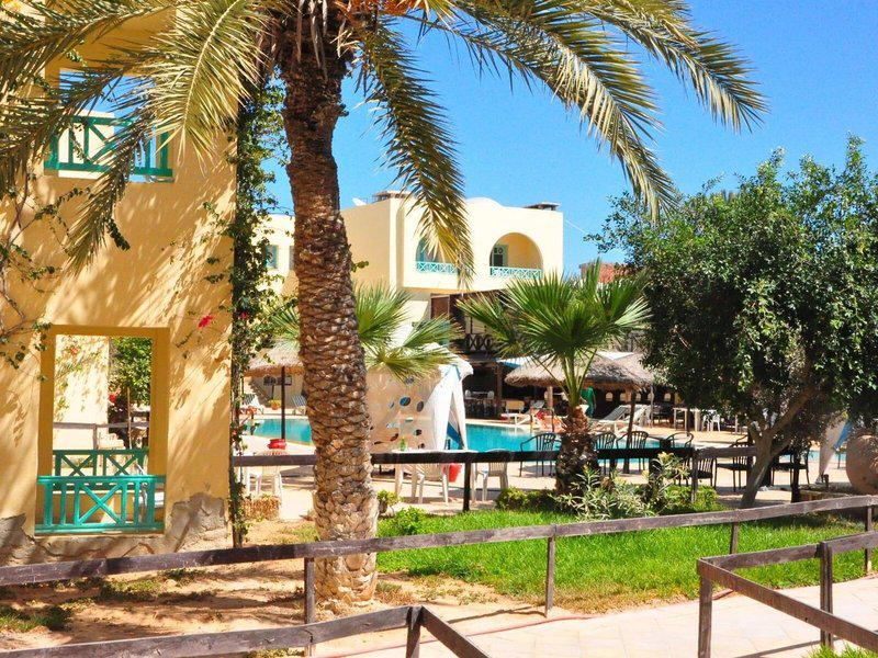 30492B8A8C120DE17734182AE571C8E1