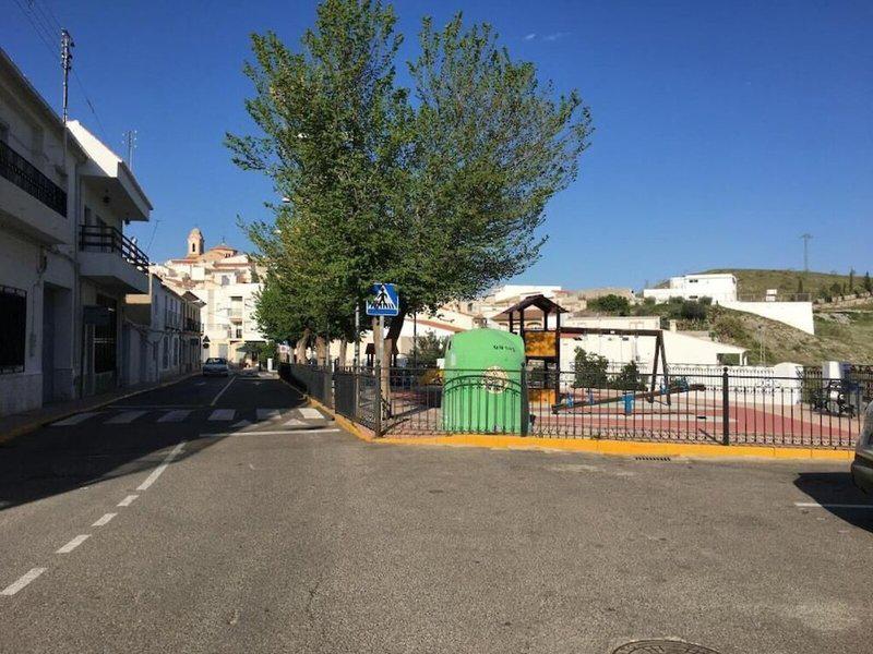 3C2B5977C1ADE13E0724DE79C8344B9A