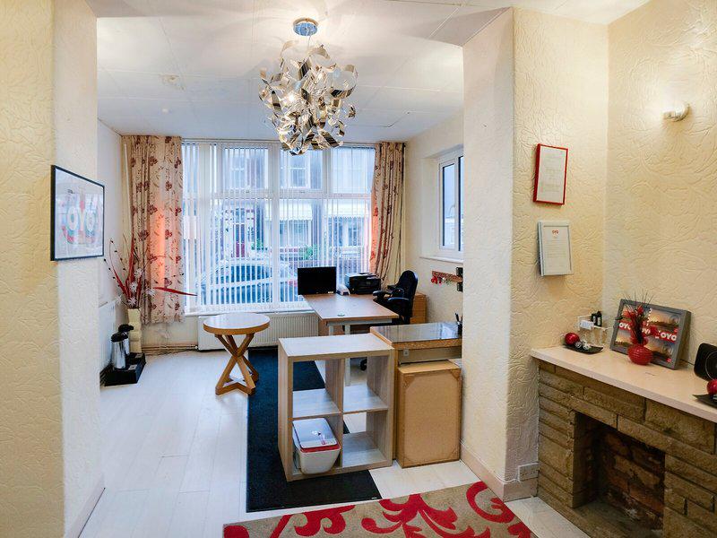 34681E8FF12C1BC8436A085B03C7B0C8