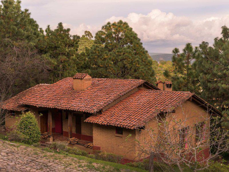 E09B01BC96C6A376CB728C2F5F81939C