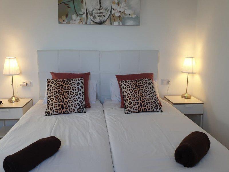 AE68C77276C6F24ACCA34C710C8523F8