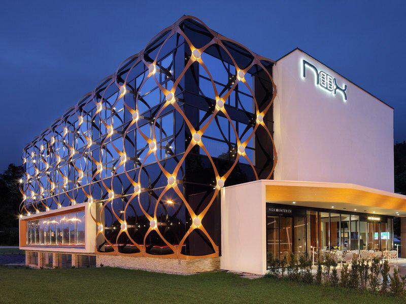 8A2870809DBE2A1F0420BCB15E11EFC4