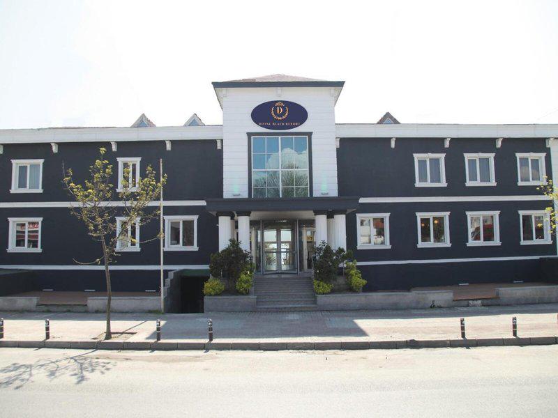 0C6C205ED66A11E82E6B602F69BE8BE3