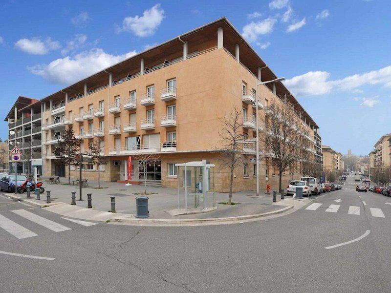 10B3C3D698932AF74B21A7957C1AD6EF