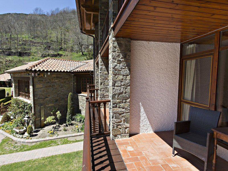 FF9D6B4837D70CD68BFD6EF92ECE015A