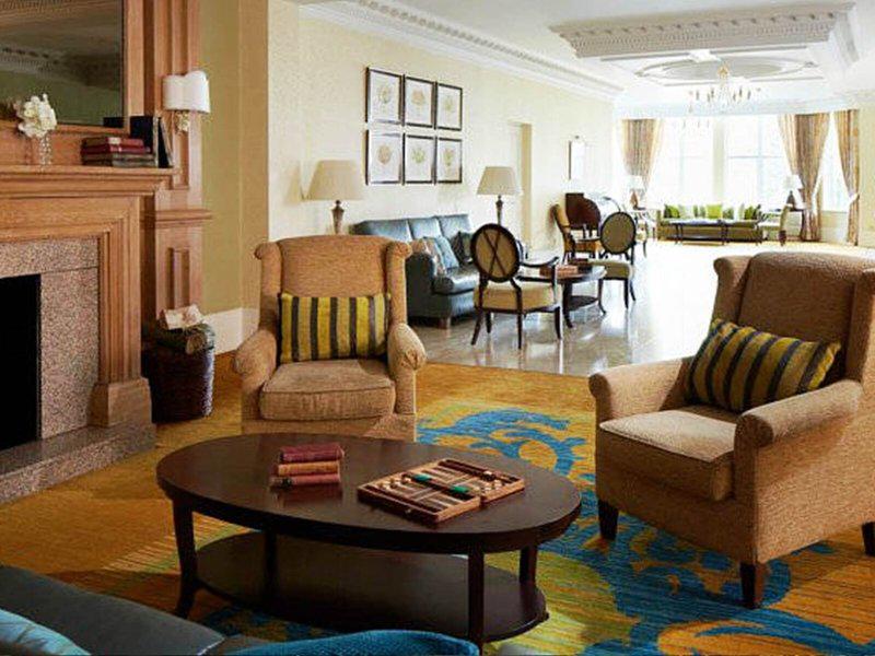 56F15792082D7ADB65D3BE8FE65B0962