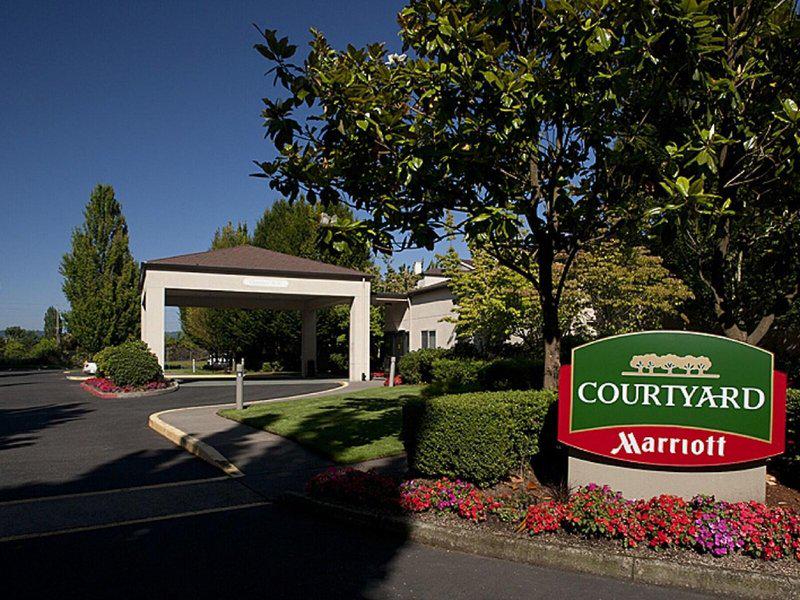 839A05A30497C1EE444AE1C27DFE1AE7