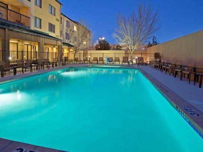 92A4A17A85C7ED82CE10C19771D630F6