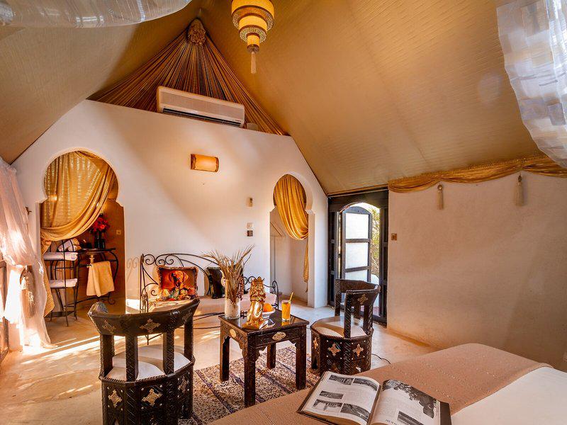 B7DA0BF7C34C81A51683381081874D25