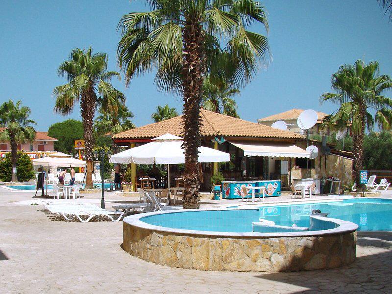 9E252F713F4C781C55D2DCEEA1801F74