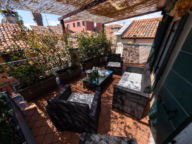 90E0B74876005074BF03EF56C549AA5D