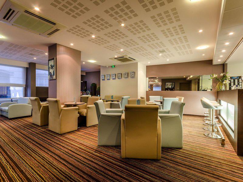 FAF3F2F95B841EE15F410B1E9CF67BA5