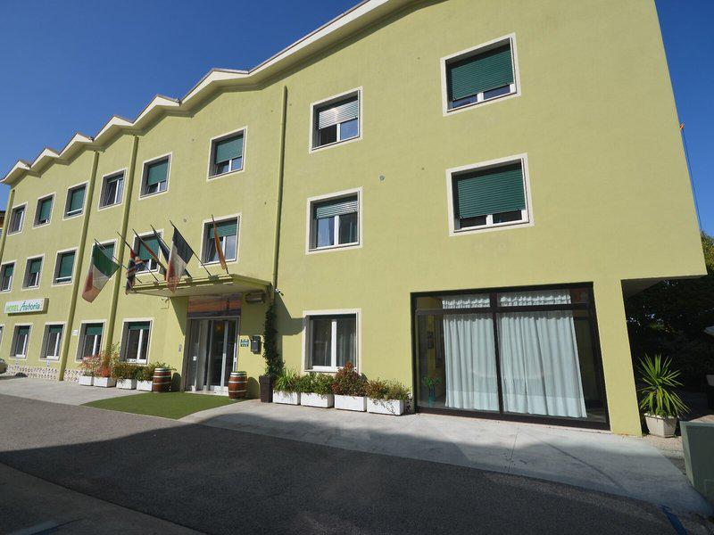 8DC2AC976C6C41D8DBA1567E7B942069