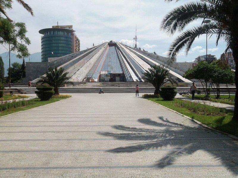 B728BF9B3BF350183BC231F61A1C8895