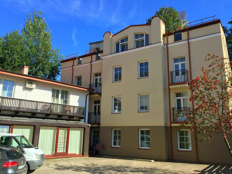 91D94505ABA18FEA702AA1AEC6E18561