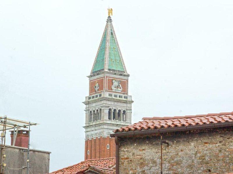 6D9CDF27D86A45D14BC9671B58F9E520