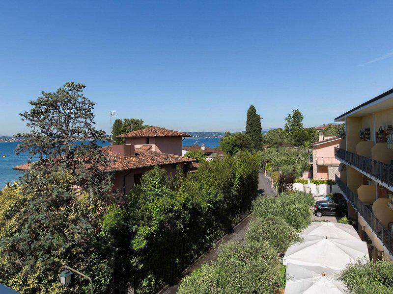 6F435E4EC0C8716BCD9C69D83E831F9B