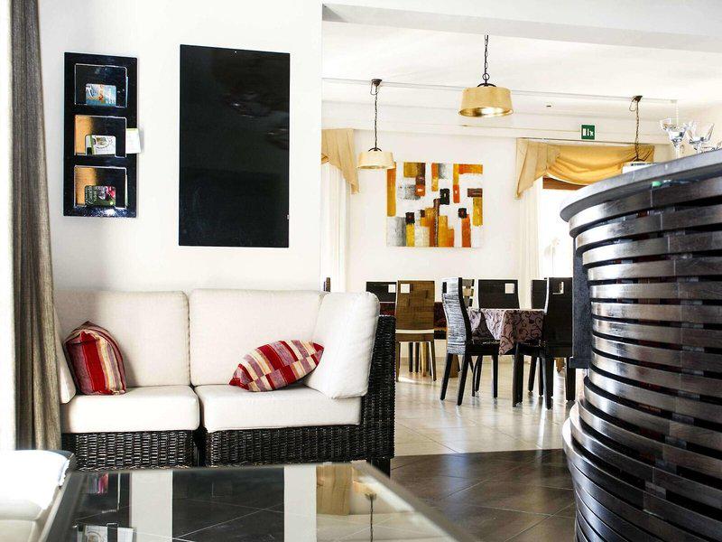 745726851B7A883DBEF06A53700F63E1