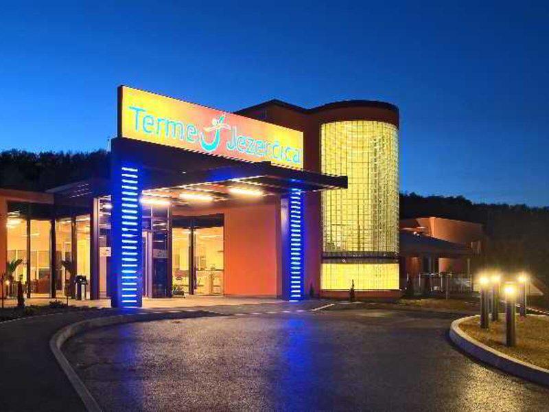 46BA121AB3043B9B35A055B04EEFA8AD