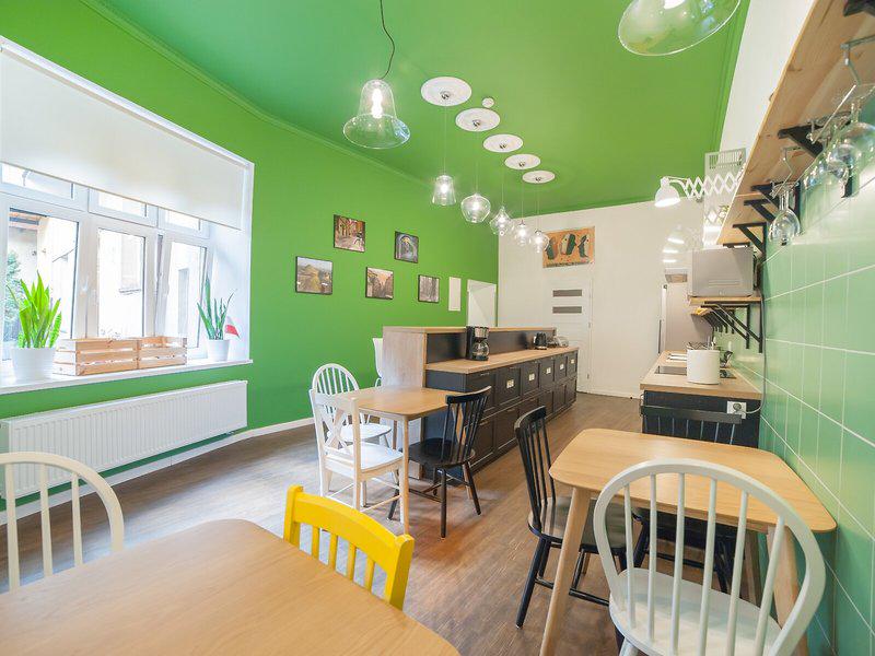 EF571B891775F2AD276958D95F4DD495