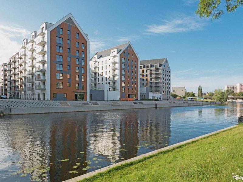 C318B7A98152E04742EFAAEA61735B78