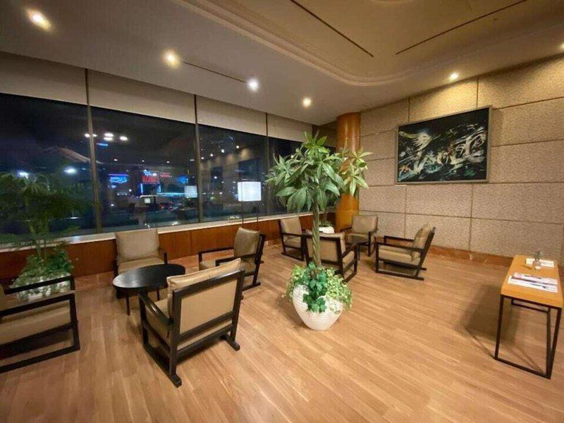 5CE8A7111B7B4B6D6D472C4347D30FB7