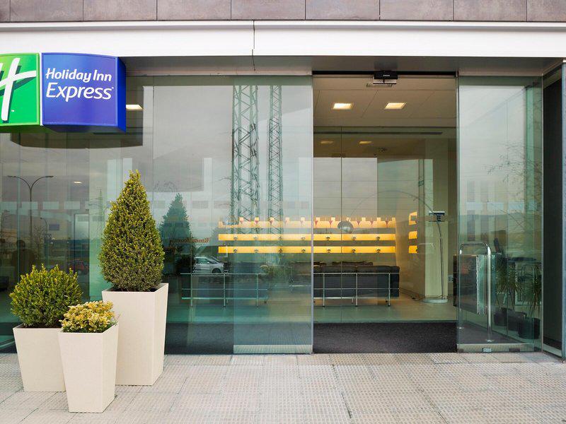 081994521C7BA0DF61CEF7D7485EB016