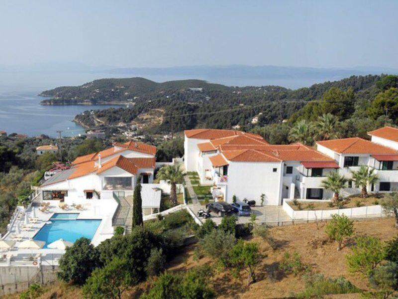 5DFC682C0E54AC83141BB5C9330272C6