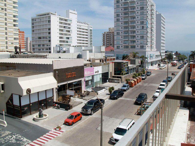 D5F4F9BDC95732F5AFAAF3D097F2DFC8