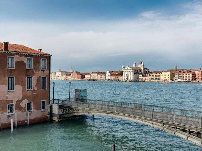 400CC0F4116A56258A4745DF42069BFE