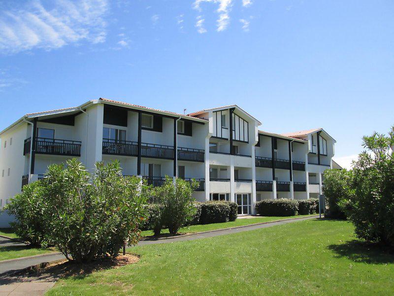 03BE728E6BB8952E3DB59C0B0F89DB30