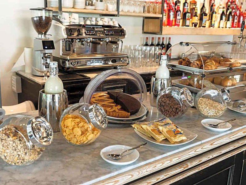 2DD33DFD09DEE921D323AC1395943D00