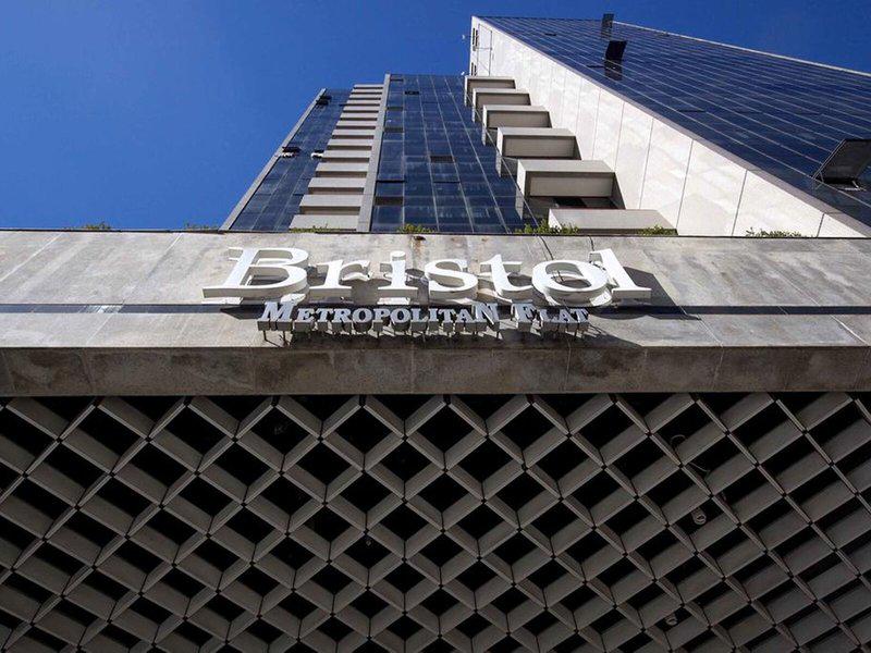 12B047853FCA5009057C53925946159E