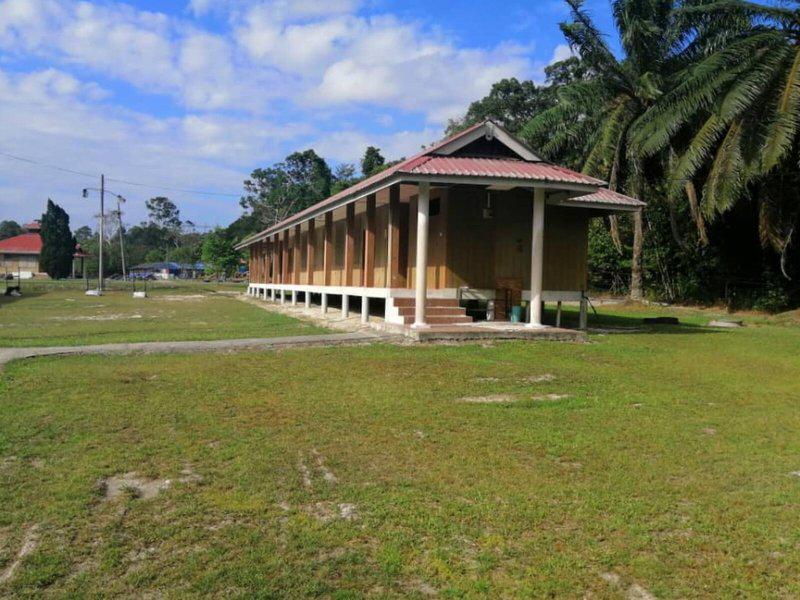 D244ED49B33718AD52F550659EFC1BCB