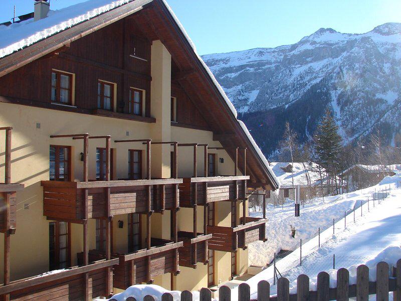 198C3DEE263D65178D5AE8967E552634