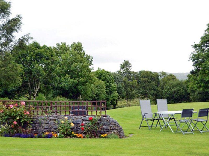 EB3008A6C009541B303815BBBDBFBB48