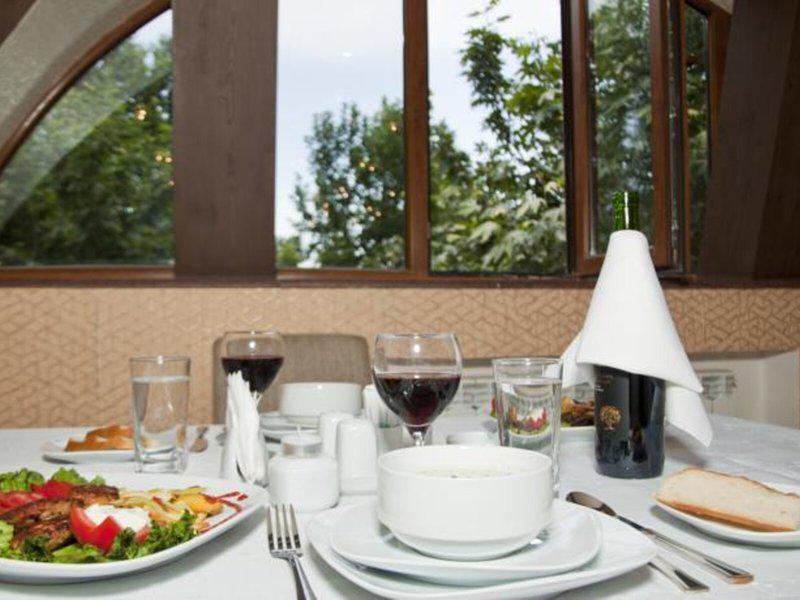 0818BD5B88F94169D951701F87D3E50F