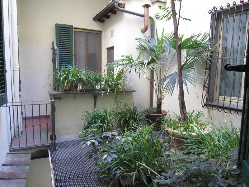 F630E9B3C3C3D001797625C24AEF0DC1