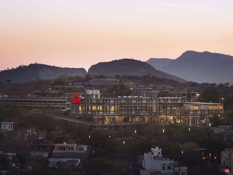 D98016D7E16E17A2A04603B87028A9BD