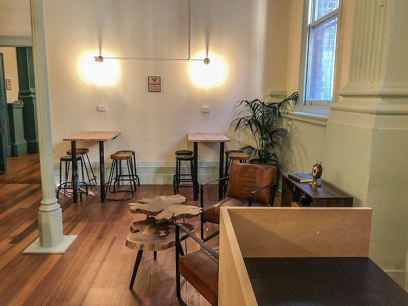 DB18235D02B9D8F9CB84F420F06B02EF