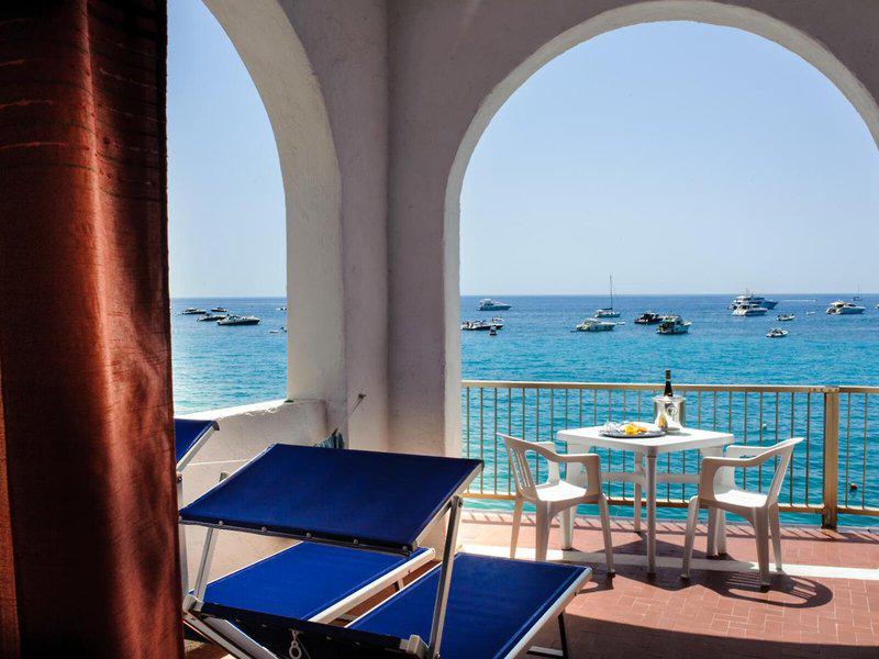 7D11AC46DFA46B8DF83B1B7A71CC9DED