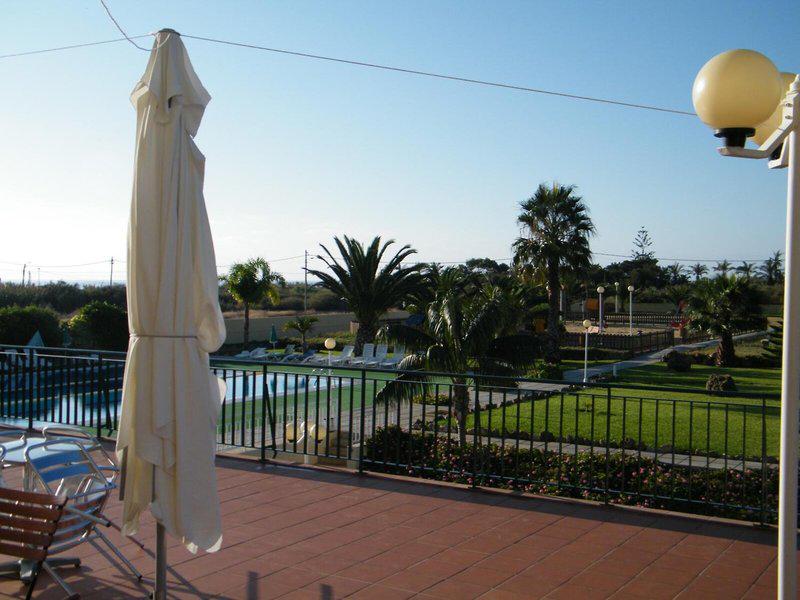 9483F230E39E0D179E8205A393CD895D