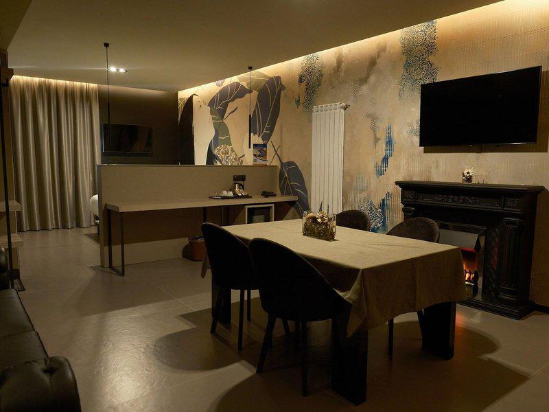 B0A8715C0E1DE64CC7476FB210ADEA43