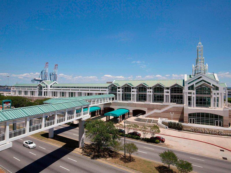 C1F4C4D778D574B480E3EA4FFD3CD66F