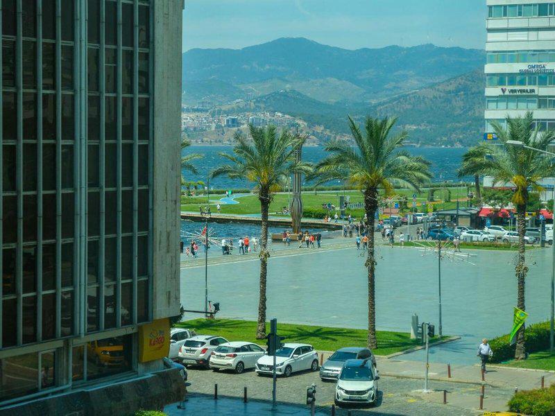 1B3CA4CAEB21551D3C7BAC089D67611C