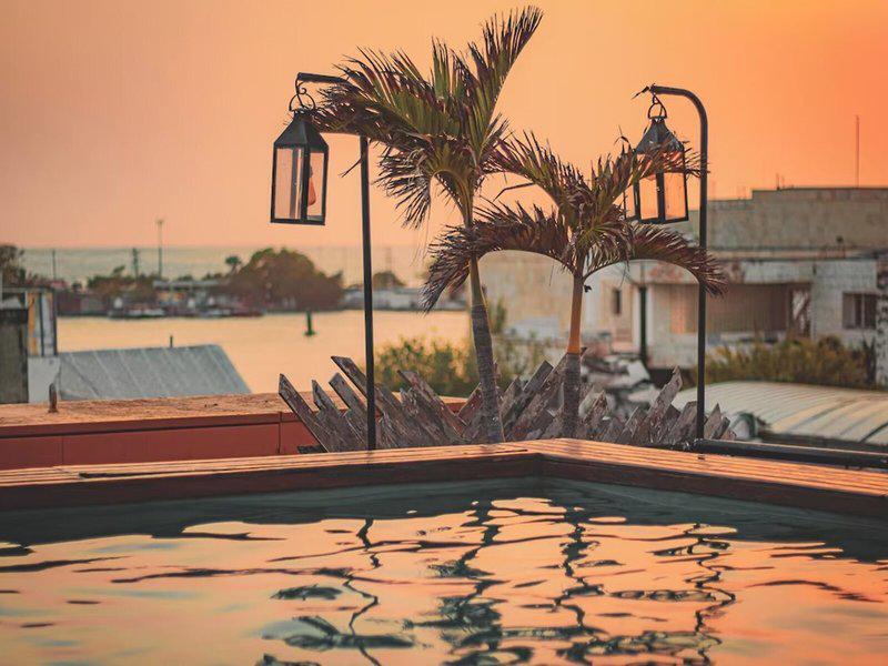 9CE79BD36ED125ED8CEC645F92ADC909