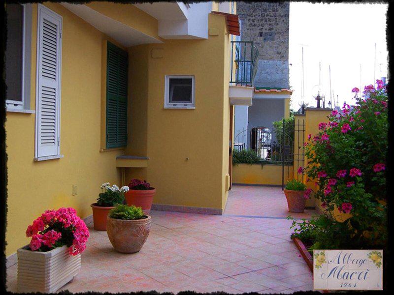 E127AE78CC16F17137B694C6721845AD